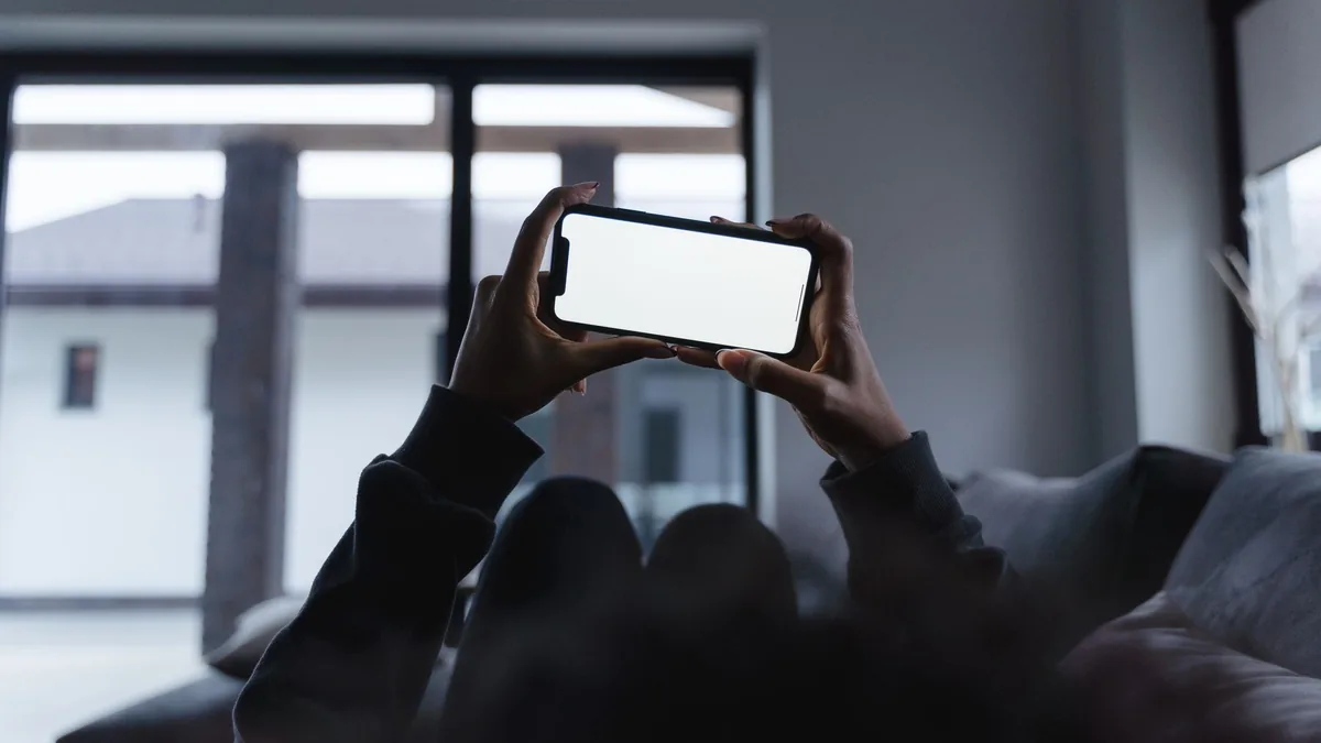 Desconexión digital en el trabajo: qué dice la ley, qué han dicho los jueces y cómo aplicarla en tu empresa