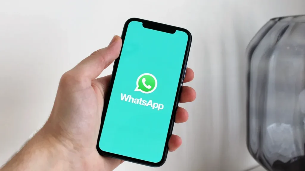 ¿Es legal el despido por WhatsApp o de forma verbal? Qué hacer paso a paso
